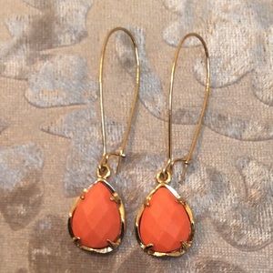 Kendra Scott Like New Color Bar Earrings.